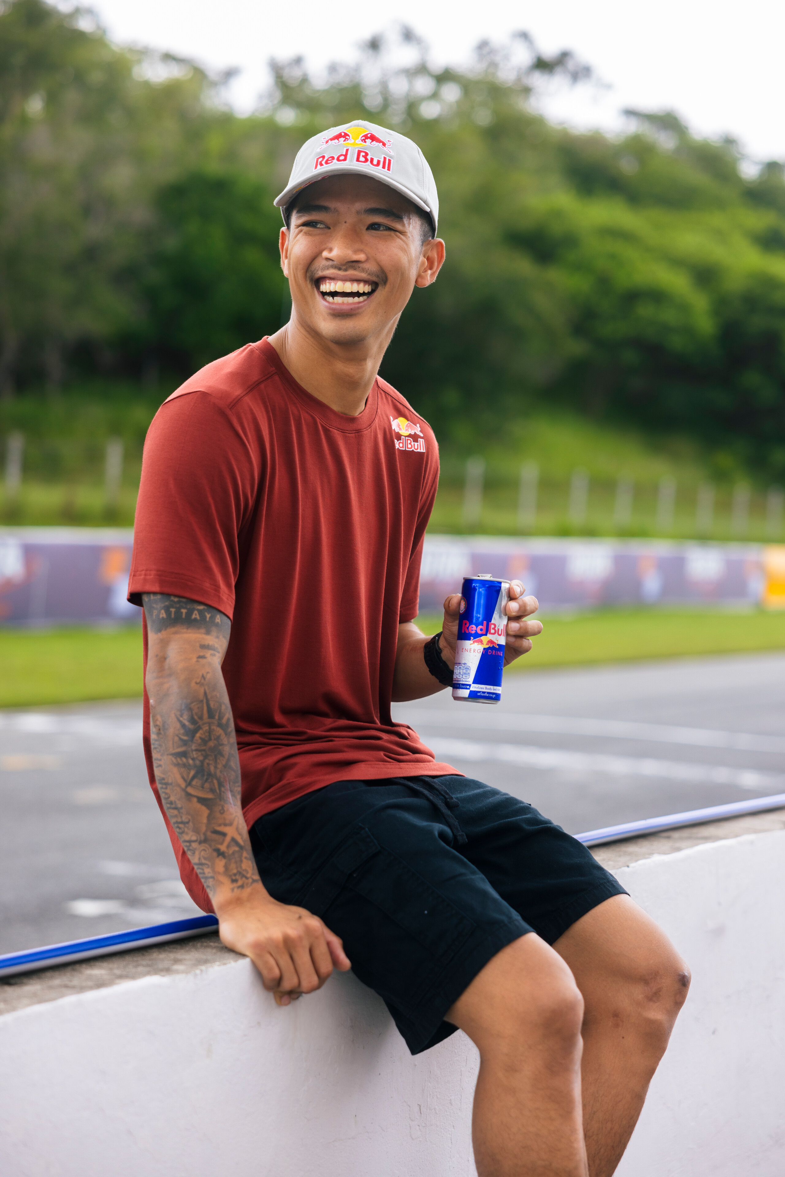 นักแข่ง Red Bull ชาวไทย ก้อง - สมเกียรติ จันทรา เตรียมอุ่นเครื่อง เชคดาวน์ เทสต์ ที่ เซปังฯ