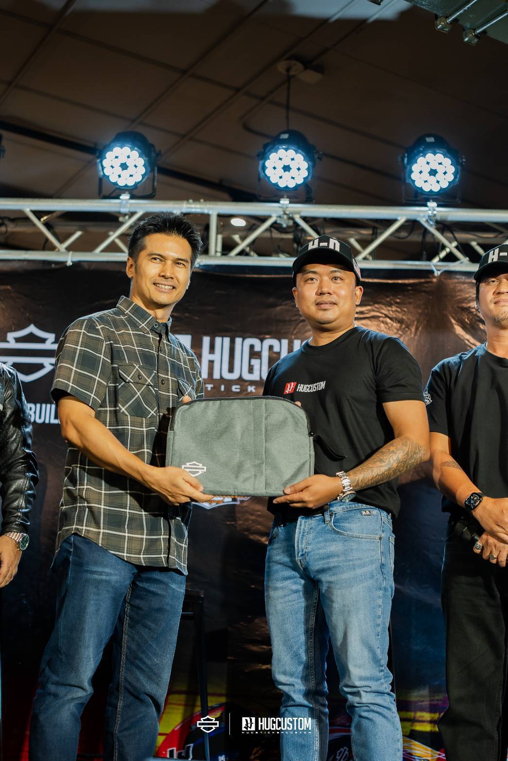 Harley-Davidson Asia & HUGSTICKERCUSTOM