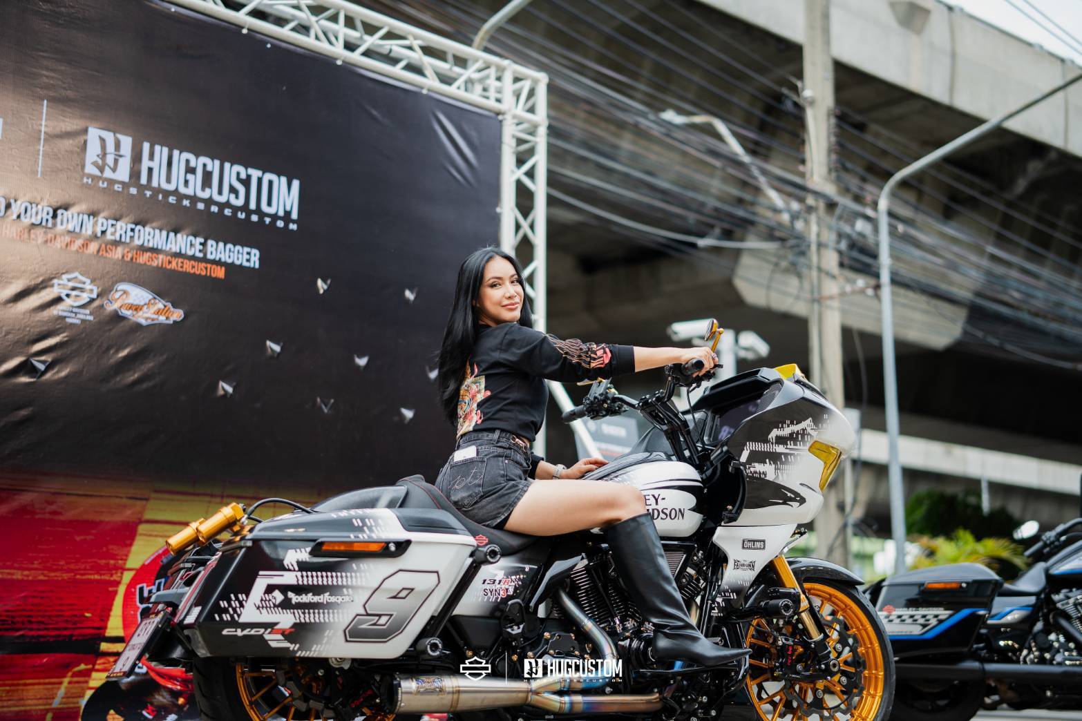 Harley-Davidson Asia & HUGSTICKERCUSTOM