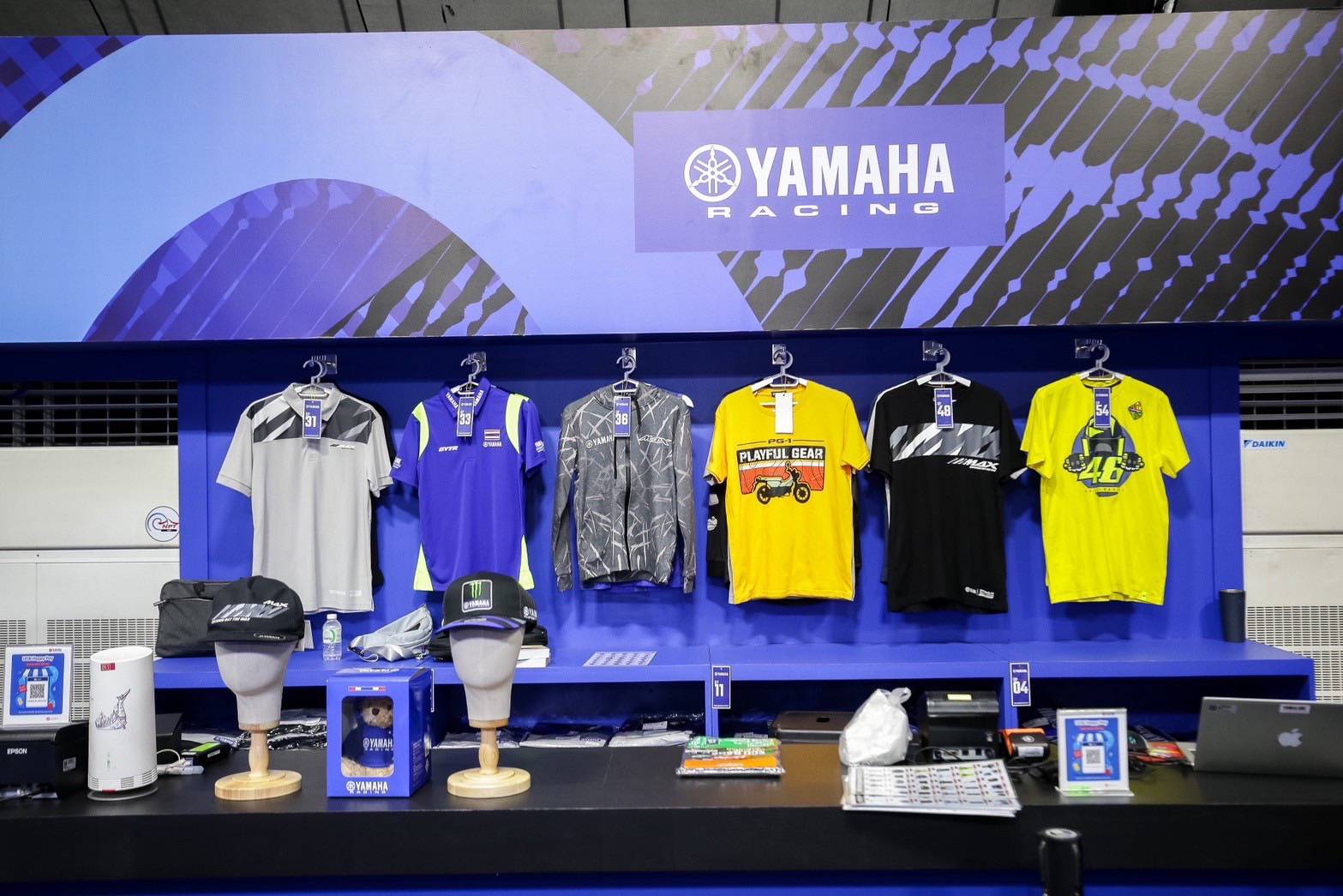 ยามาฮ่าเนรมิต YAMAHA GP PAVILION พร้อมรองรับแฟนมอเตอร์สปอร์ตทั่วโลก ในการแข่งขัน Thailand Grand Prix 2024 จัดเต็มกระทบไหล่ 2 นักแข่งระดับโลก