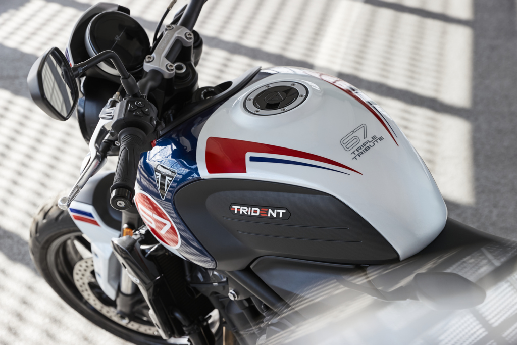 ไทรอัมพ์ มอเตอร์ไซเคิลส์ เปิดตัวรถจักรยานยนต์ TRIDENT 660 รุ่นพิเศษ
ที่มาพร้อมกราฟิกสมัยใหม่ที่ได้รับแรงบันดาลใจจากไทรเดนท์อันโด่งดังทั่วโลก