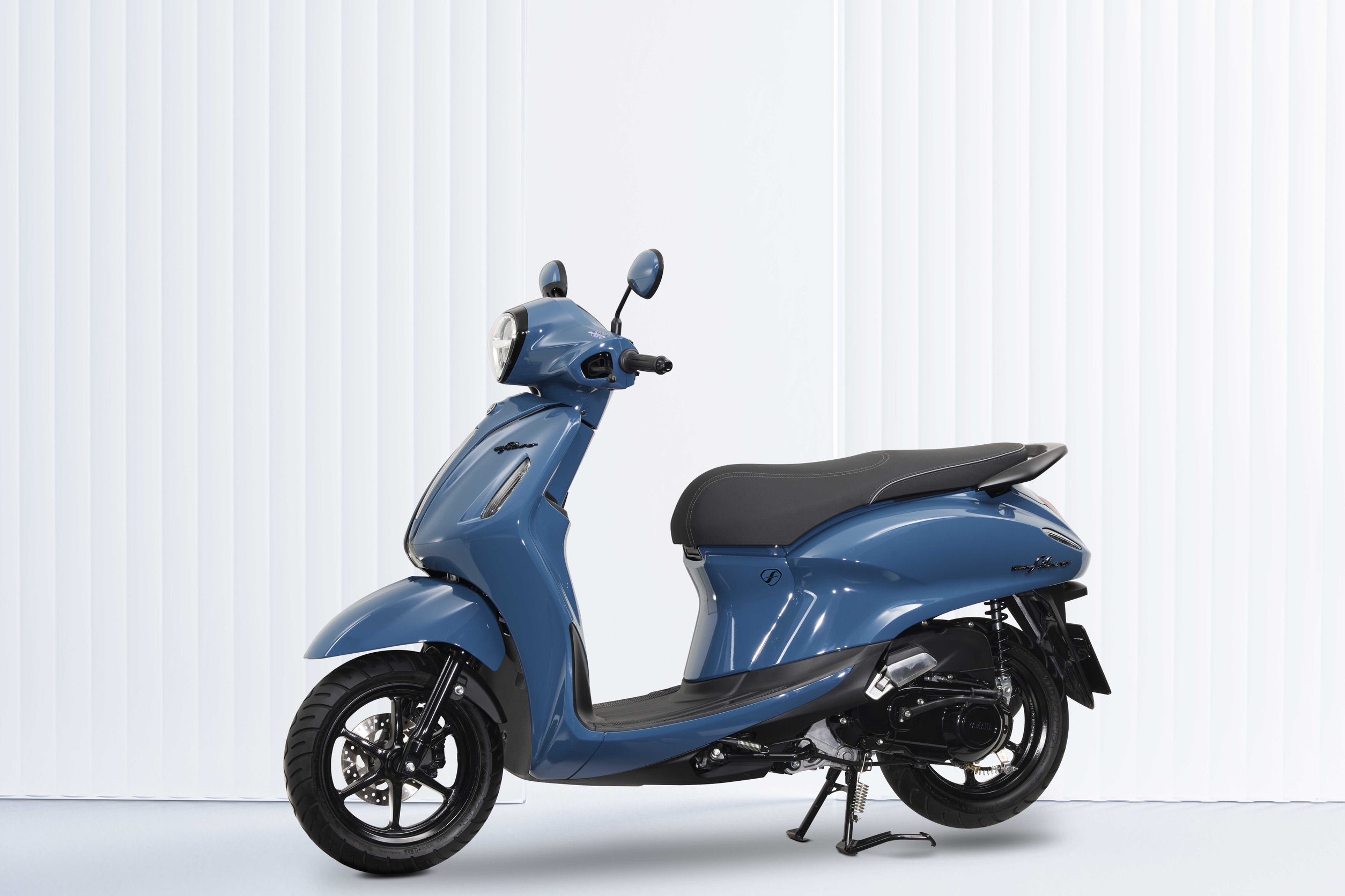ยามาฮ่าเติมเฉดใหม่แห่งความคลาสให้ YAMAHA GRAND FILANO HYBRID