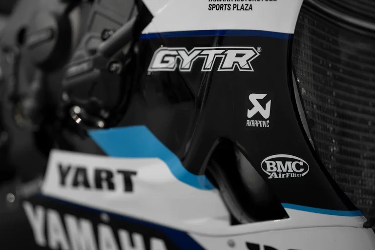 YAMALUBE สุดยอดน้ำมันเครื่องสนับสนุนแฟคทอรี่ทีมลงแข่งในภายใต้สังกัด YAMALUBE YART YAMAHA EWC Official Team ลุยศีกเวิลด์เอ็นดูรานซ์